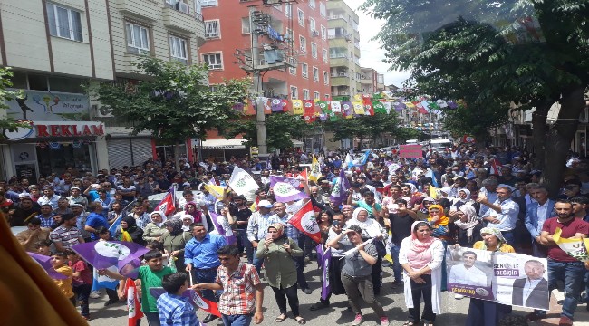Temelli: Gidiyorsanız edebinizle gidin