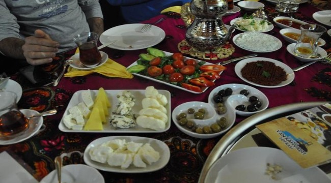 Urfa'da anneler günü bereketi