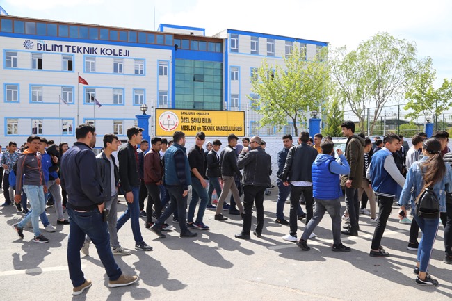 Şanlıurfa'da okul öğrencileri eylem yaptı
