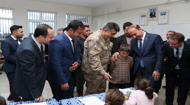 Vali Erin, Suruç’ta Muhtarlar ve Vatandaşlarla Buluştu