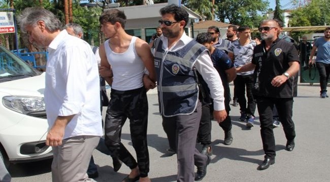 Fotoğraflarla Urfadaki Suriyeli Gerginliği