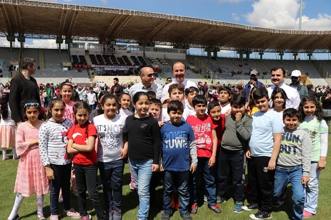 Çocuklar Bayramlarını Bayram Gibi Kutladılar