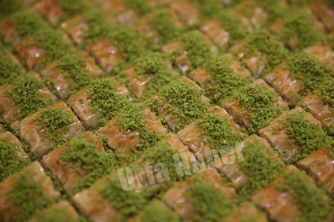 Üstüneller Baklavalarından Bayram Mesaisi