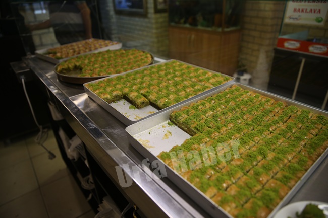 Üstüneller Baklavalarından Bayram Mesaisi