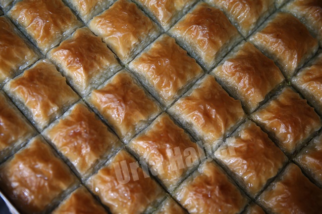 Üstüneller Baklavalarından Bayram Mesaisi