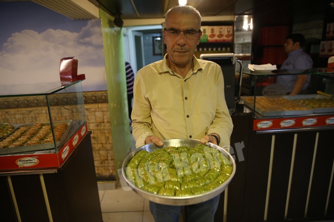 Üstüneller Baklavalarından Bayram Mesaisi