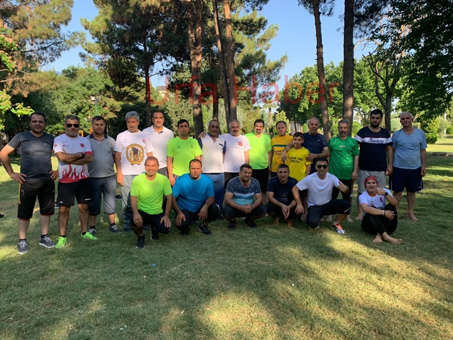 Gençlere taş çıkartıyorlar