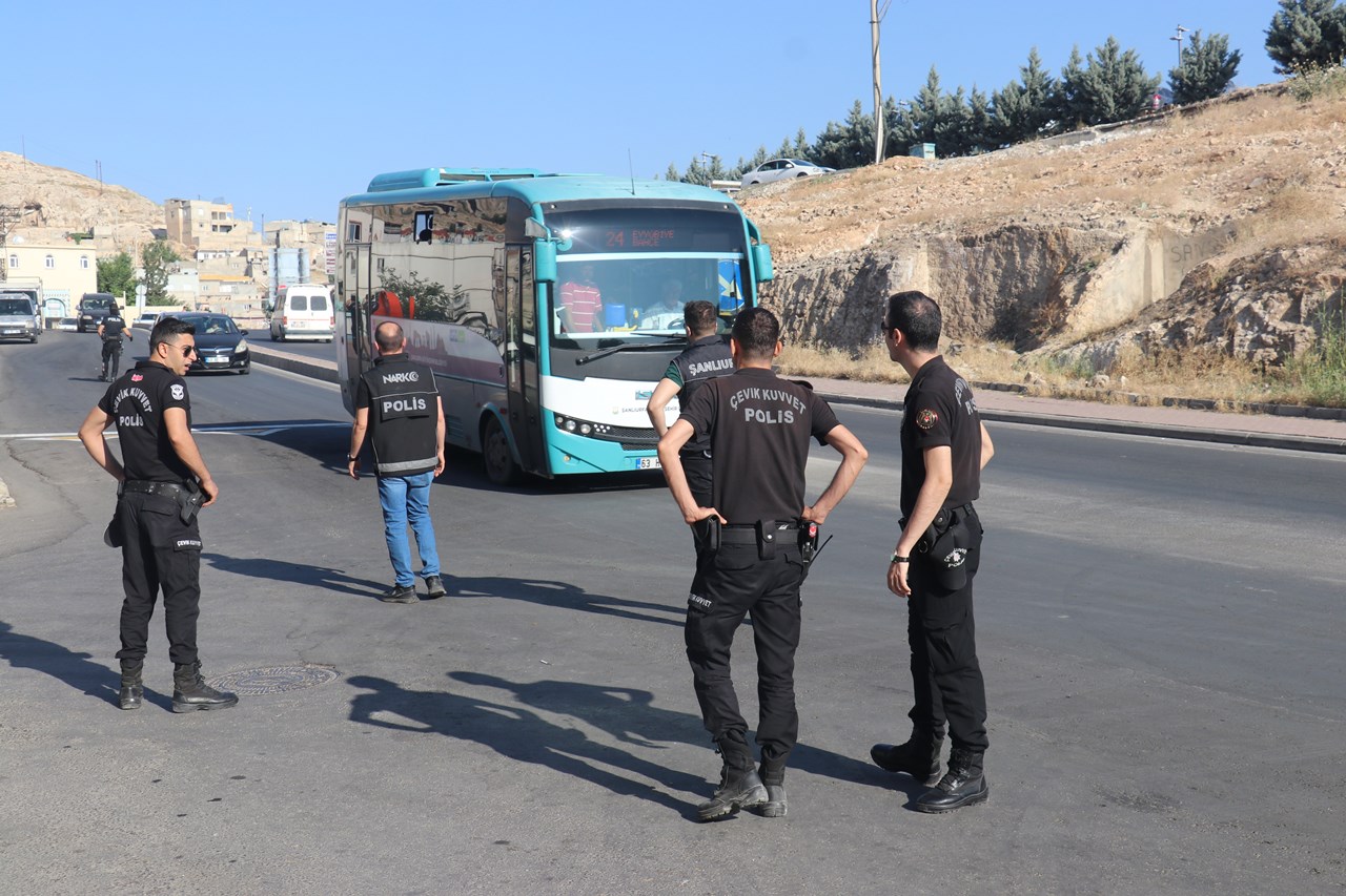 Şanlıurfa polisi 29 adrese uyuşturucu operasyonu düzenledi