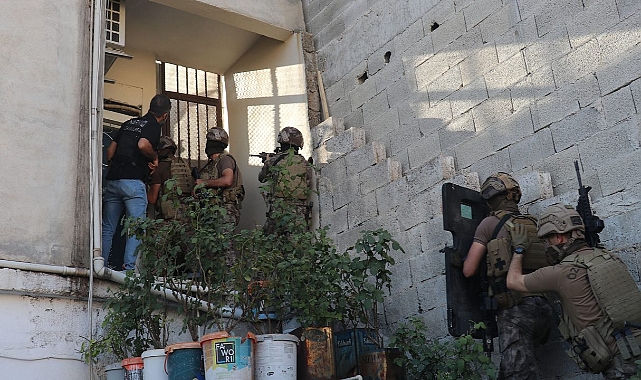 Şanlıurfa polisi 29 adrese uyuşturucu operasyonu düzenledi