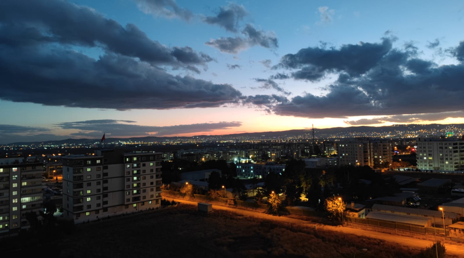 <p>Şanlıurfa'da Doğanın Objektiflere Yansıyan Muhteşem Günbatımı </p>
<p>Fotoğraf: Berat GÜNEŞ</p>