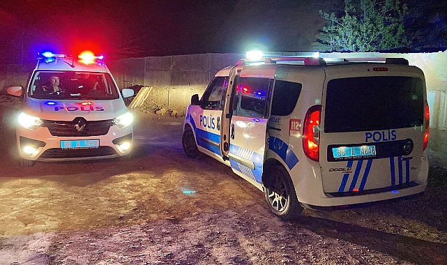 ÖLEN BORÇLUSUNUN MEZARINI AÇTI, CESEDİ YAKMAK İSTEDİ