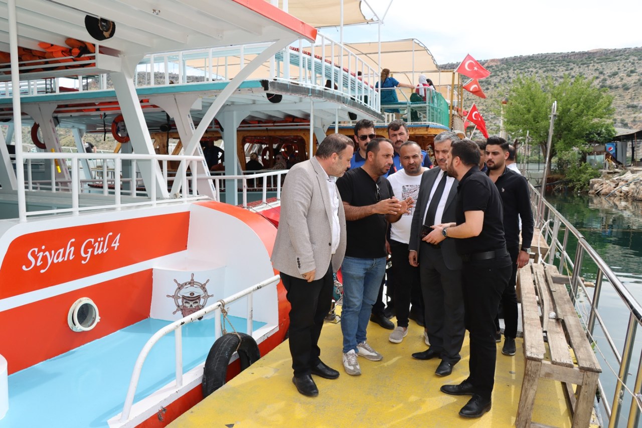 URFA BÜYÜKŞEHİR HALFETİ'DE TUR TEKNELERİNİ DENETLEDİ