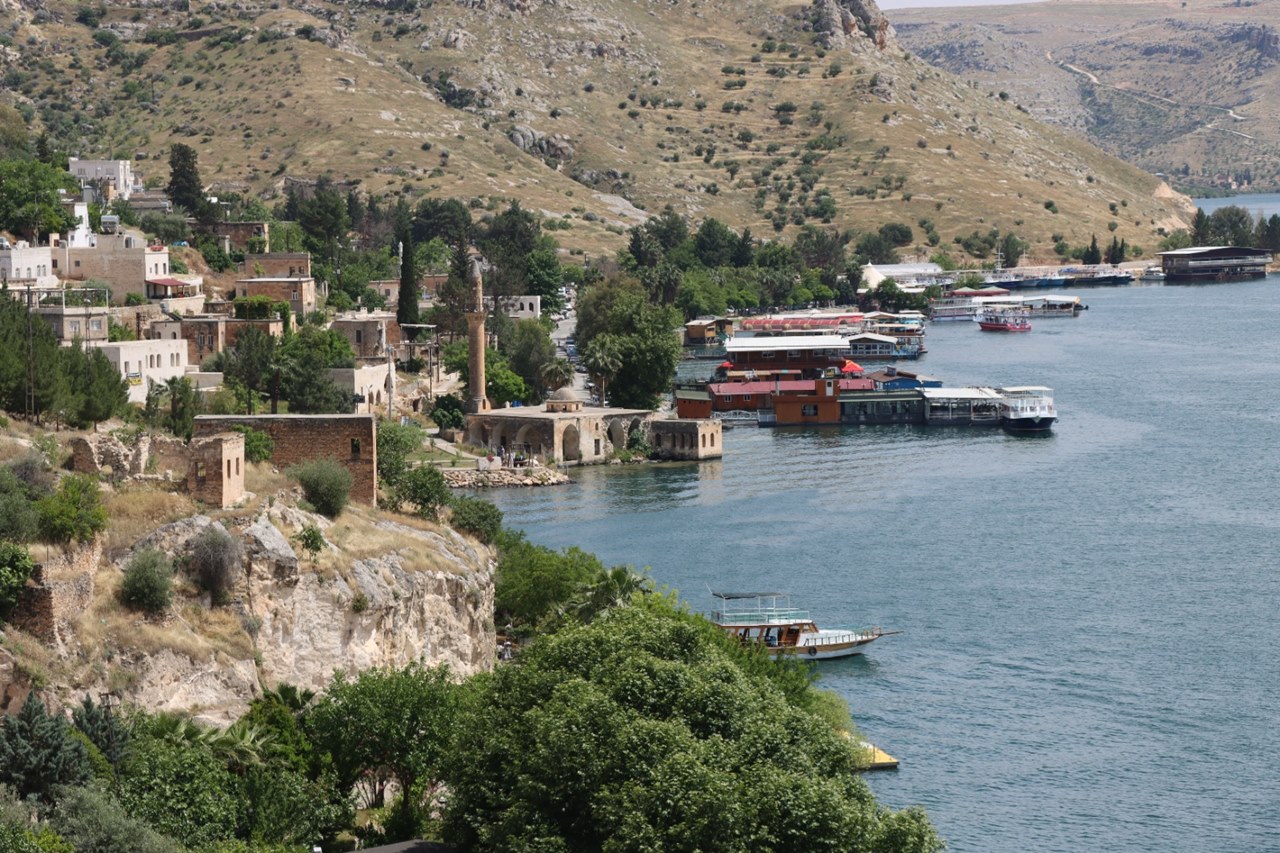 URFA BÜYÜKŞEHİR HALFETİ'DE TUR TEKNELERİNİ DENETLEDİ