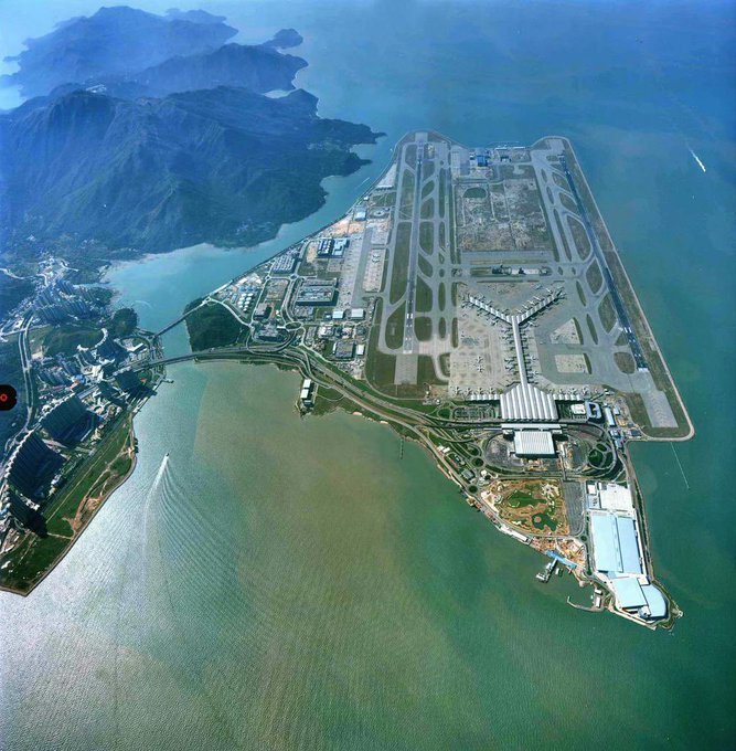 <p>Hong Kong Uluslararası Havalimanı</p>