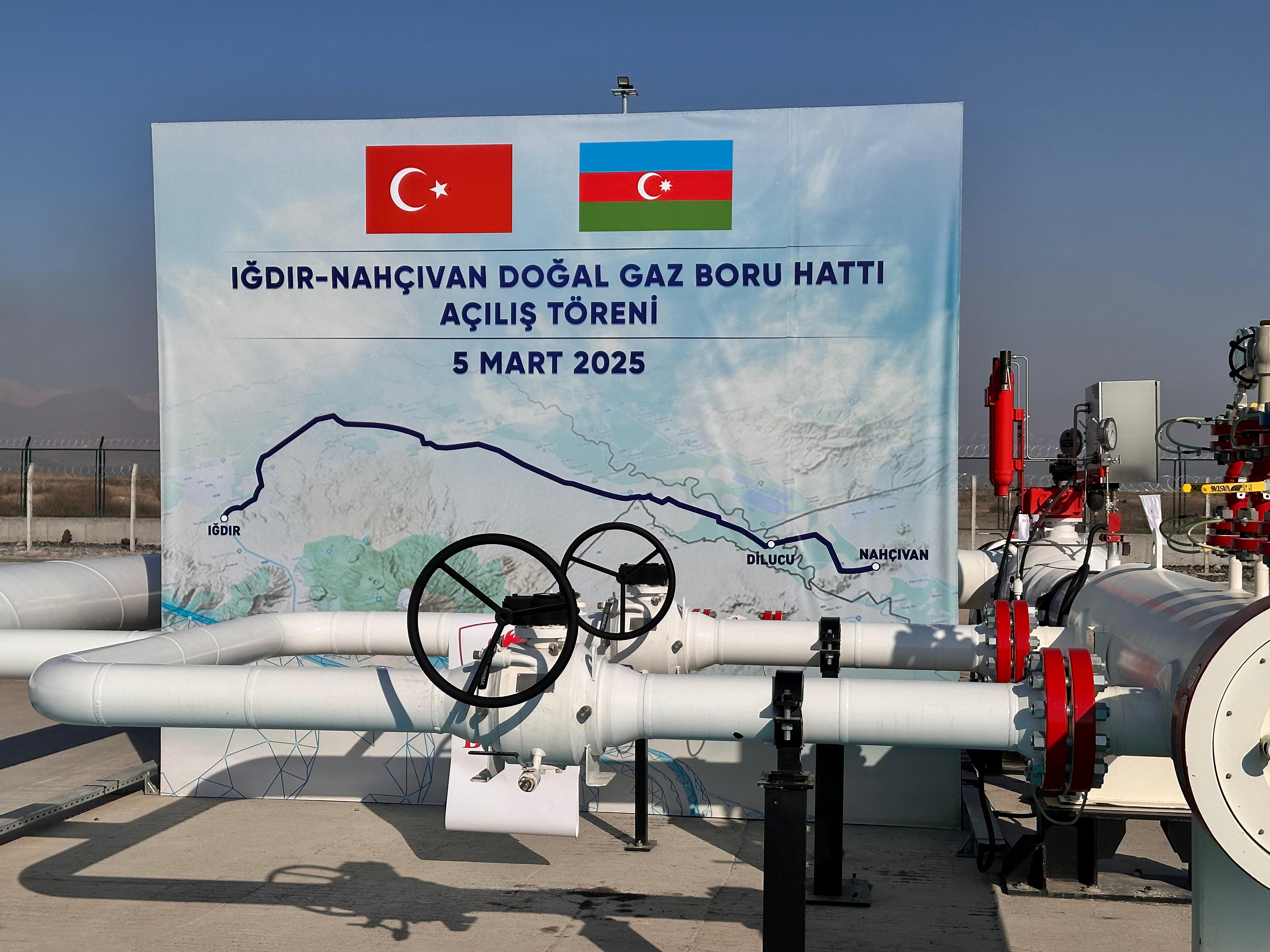 Iğdır-Nahçıvan Doğal Gaz Boru Hattı Açıldı