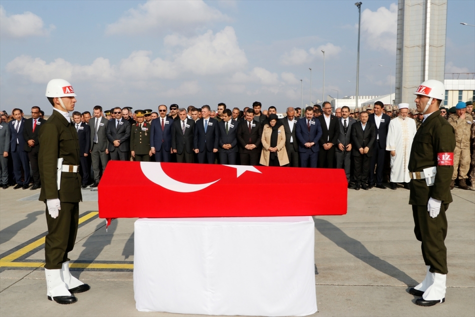 Şehitler Keskin ve Tekin'in cenazeleri memleketlerine uğurlandı