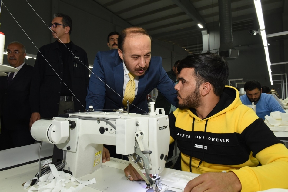 Vali Erin: 10 Milyon Verin, 2 Bin İstihdam Garantisi Vereyim