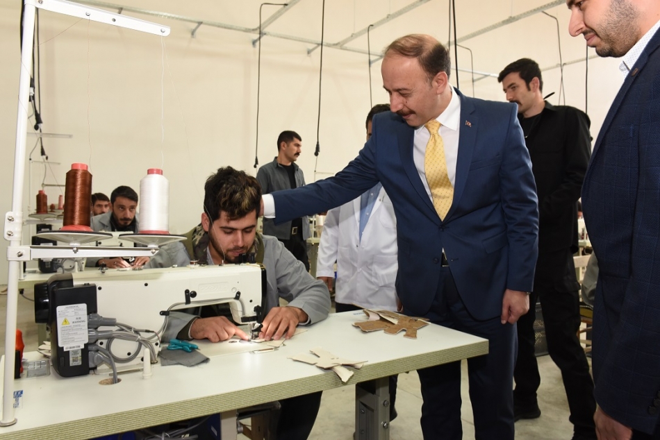 Vali Erin: 10 Milyon Verin, 2 Bin İstihdam Garantisi Vereyim