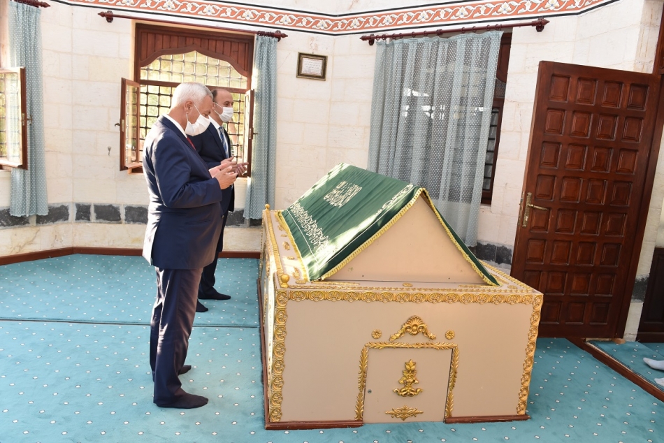 Vali Erin Ceylanpınar'da Vatandaşlarla Buluştu