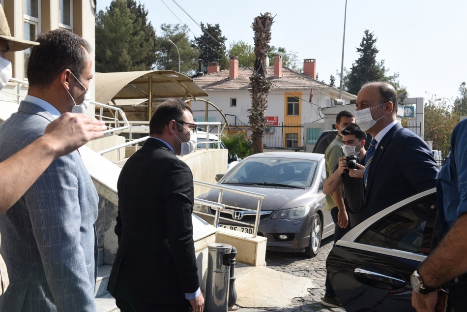 Vali Erin Ceylanpınar'da Vatandaşlarla Buluştu