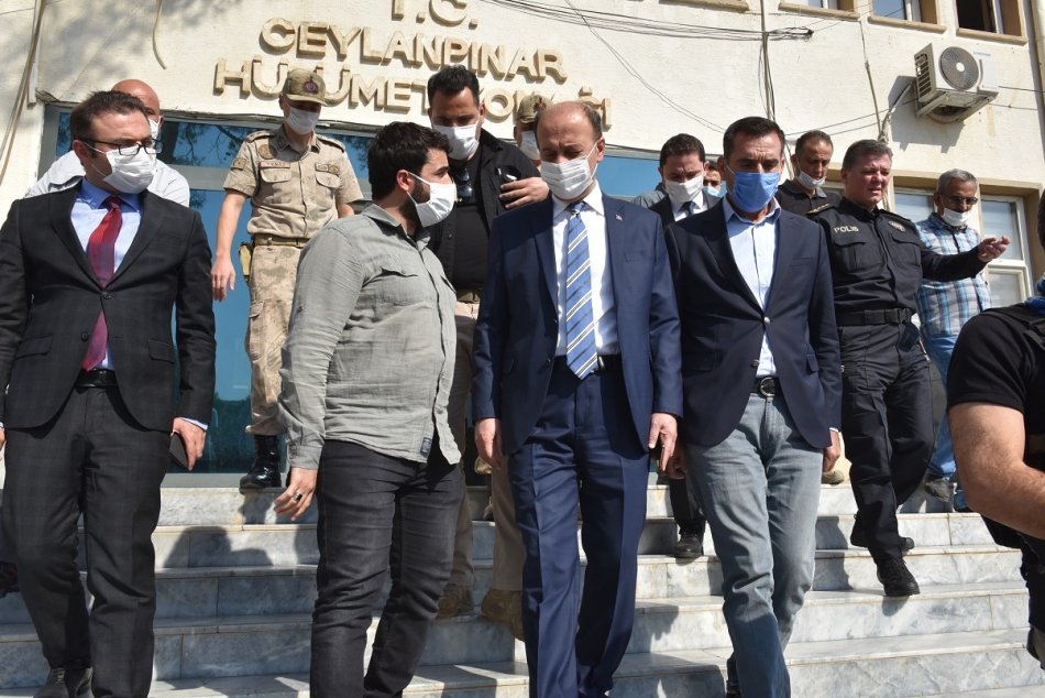 Vali Erin Ceylanpınar'da Vatandaşlarla Buluştu