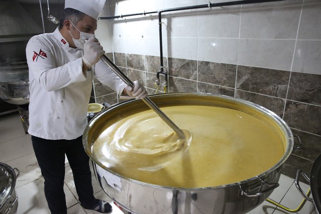 Haliliye’de ‘Gönül Çorbası’ gönülleri ısıtıyor