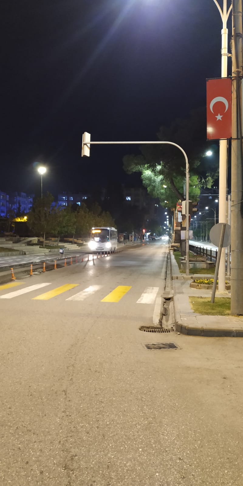 Urfa'da Sokaklar Bomboş Kaldı