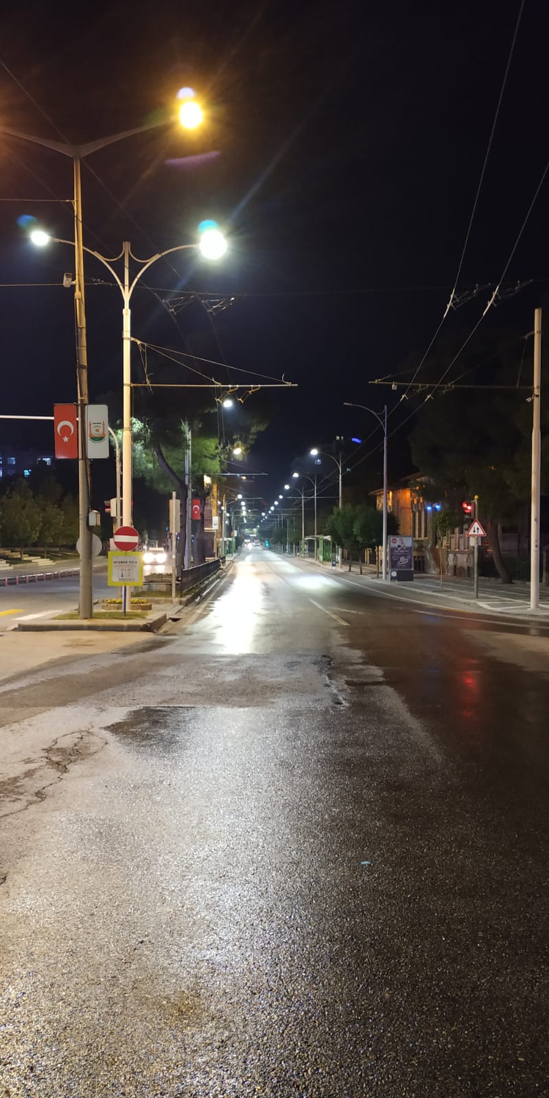 Urfa'da Sokaklar Bomboş Kaldı