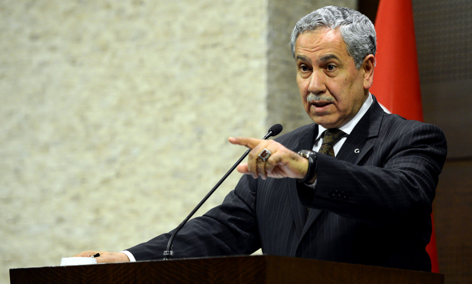 Bülent Arınç görevinden istifa etti!