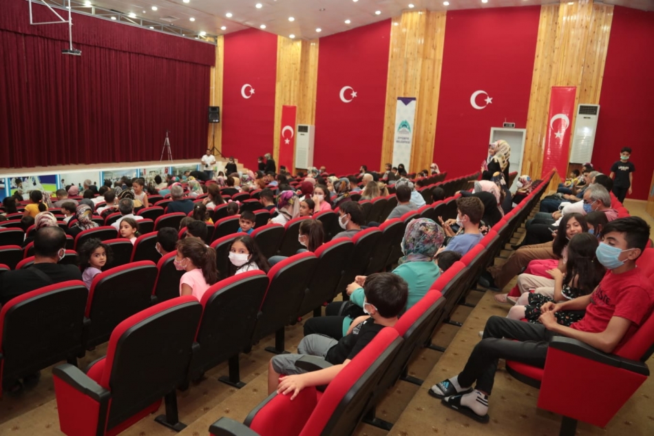 Başkan Kuş, Eyyübiyeli Çocukları Yalnız Bırakmadı