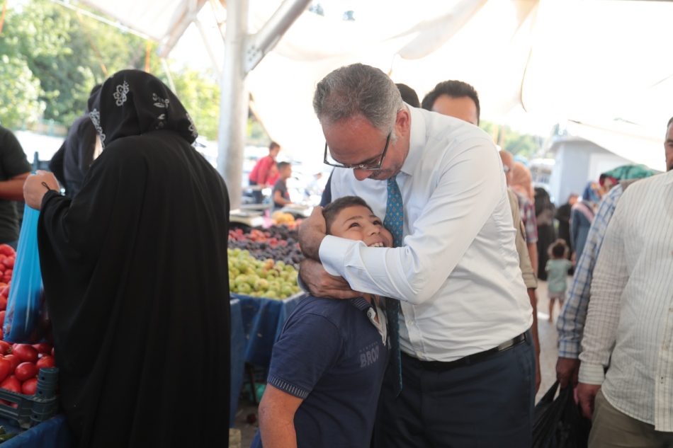 Başkan Kuş, İlçeyi Karış Karış Dolaşmaya Devam Ediyor