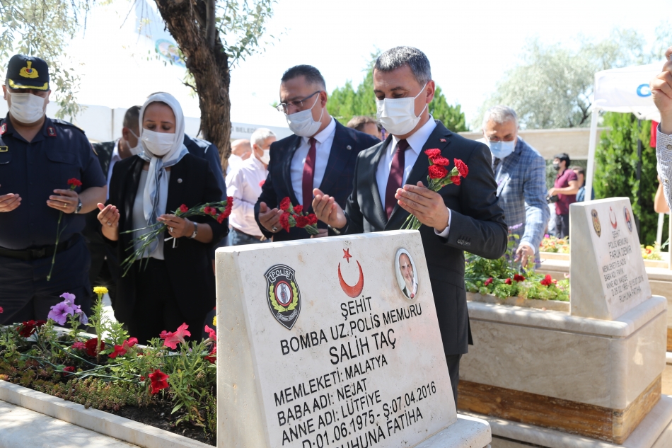 15 Temmuz Şehitleri Mezarları Başında Anıldı…