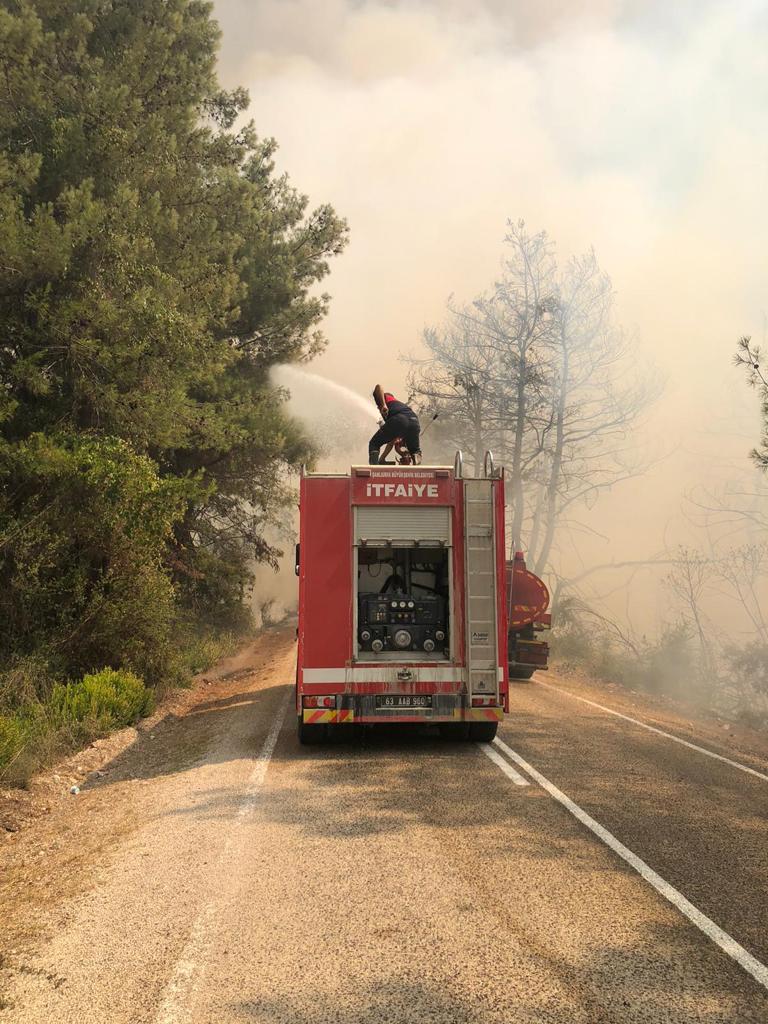 Şanlıurfa İtfaiyesi’nden Osmaniye’deki Yangına Müdahale