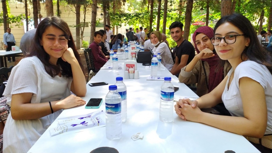 Öğrencilere Bayram Kahvaltısı