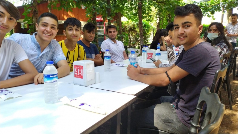 Öğrencilere Bayram Kahvaltısı