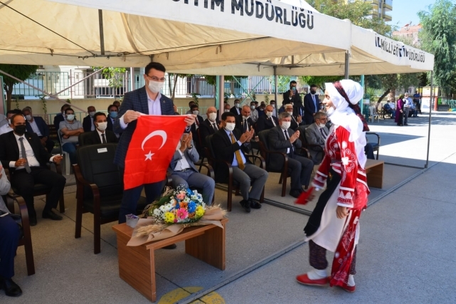 2021-2022 Eğitim Öğretim Yılı '' İlköğretim Haftası '' Kutlamaları Başladı