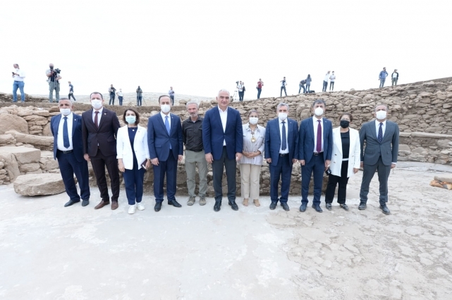Şanlıurfa'daki Karahantepe Neolitik Alanı Dünyaya Tanıtıldı
