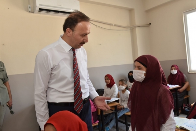 Kuveytli Hayırseverlerin Yapımını Tamamladığı Okullarda Ders Başladı