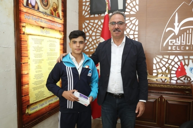Başkan Kuş, Başarılı Sporcuları Ödüllendirdi