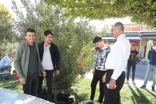 Başkan Kuş, Talepleri Sahada Dinlemeye Devam Ediyor