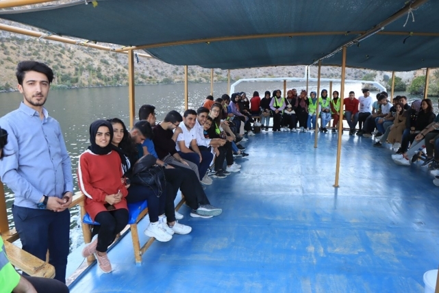 Büyükşehirden Gençlere Halfeti Gezisi