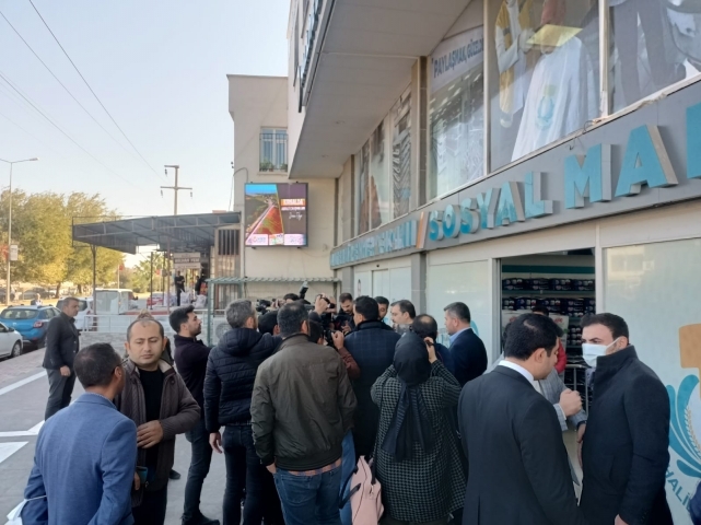 Başkan Canpolat, basınla birlikte projeleri gezdi!