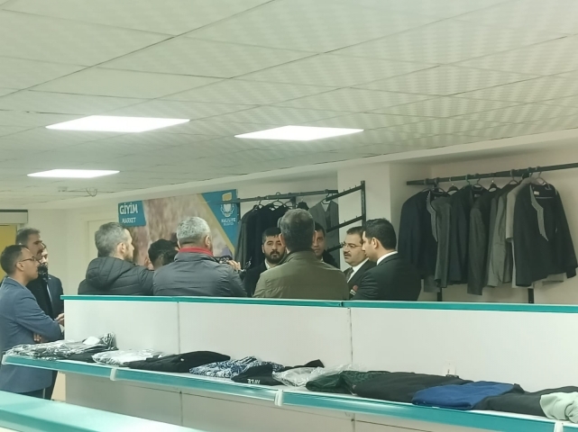 Başkan Canpolat, basınla birlikte projeleri gezdi!