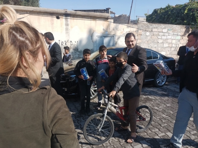 Başkan Canpolat, basınla birlikte projeleri gezdi!