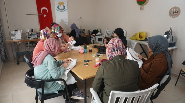 Başkan Canpolat'tan kadınlara pozitif ayrıcalık