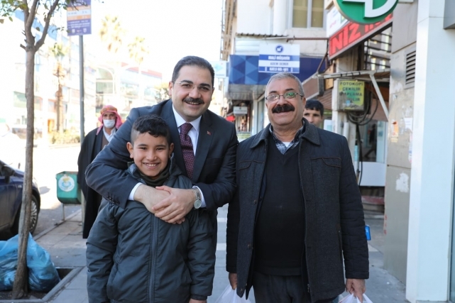 Başkan Canpolat’tan esnaf ve vatandaş gezisi