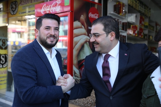 Başkan Canpolat’tan esnaf ve vatandaş gezisi