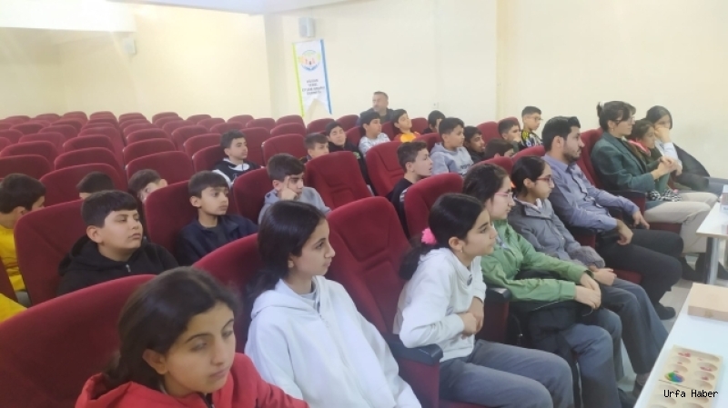 HİLVANLI ÖĞRETMEN VE ÖĞRENCİLERE AKIL ZEKÂ OYUNLARI EĞİTİMİ