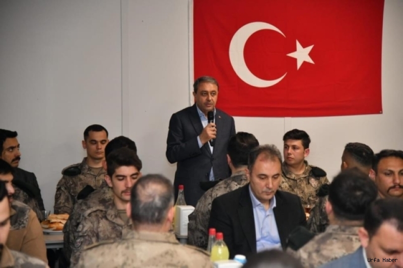 VALİ ŞILDAK TELABYAD’TA GÜVENLİK GÜÇLERİ İLE İFTAR AÇTI
