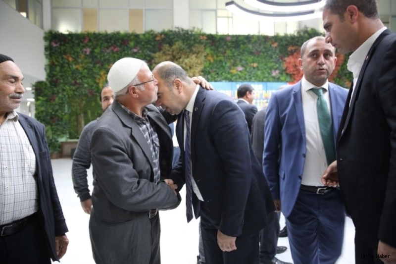 BAŞKAN ÇİFTÇİ KARAKÖPRÜ'DE VATANDAŞLARLA BAYRAMLAŞTI